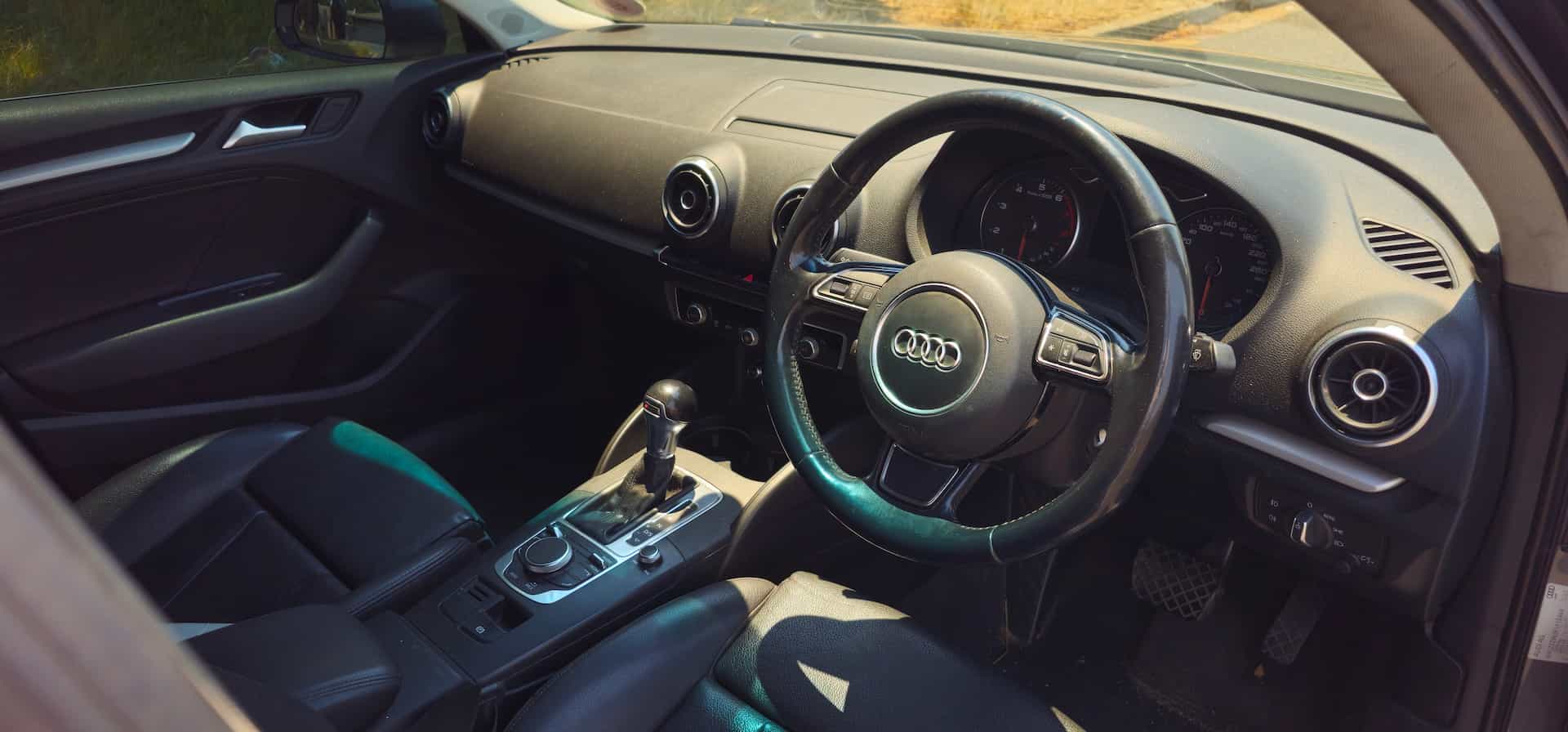 2015 Audi A3 1.8T FSI SE Stronic Sedan thumbnail 10