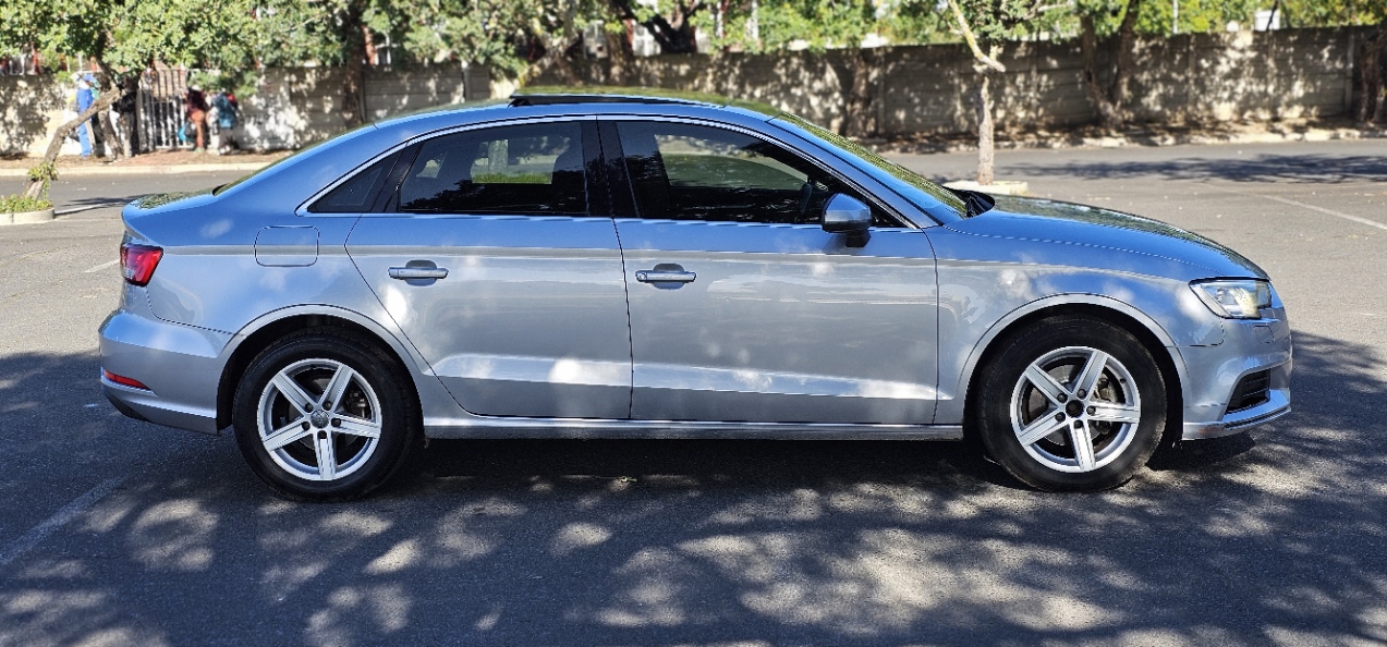 2017 Audi A3 2.0 TDI S-Tronic Sedan thumbnail 8