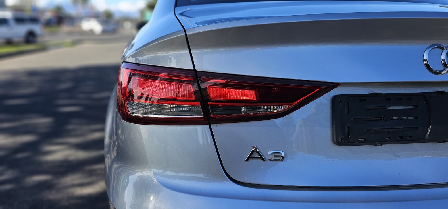 2017 Audi A3 2.0 TDI S-Tronic Sedan thumbnail 9