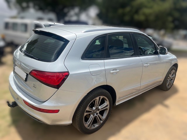 2014 Audi Q5 2.0TDi thumbnail 5