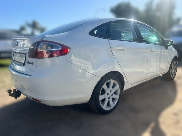 2012 Ford Fiesta Sedan 1.6TDCi Ambiente thumbnail 5