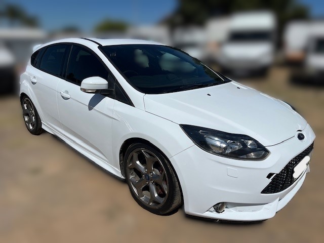 2015 Ford Focus ST3 thumbnail 7
