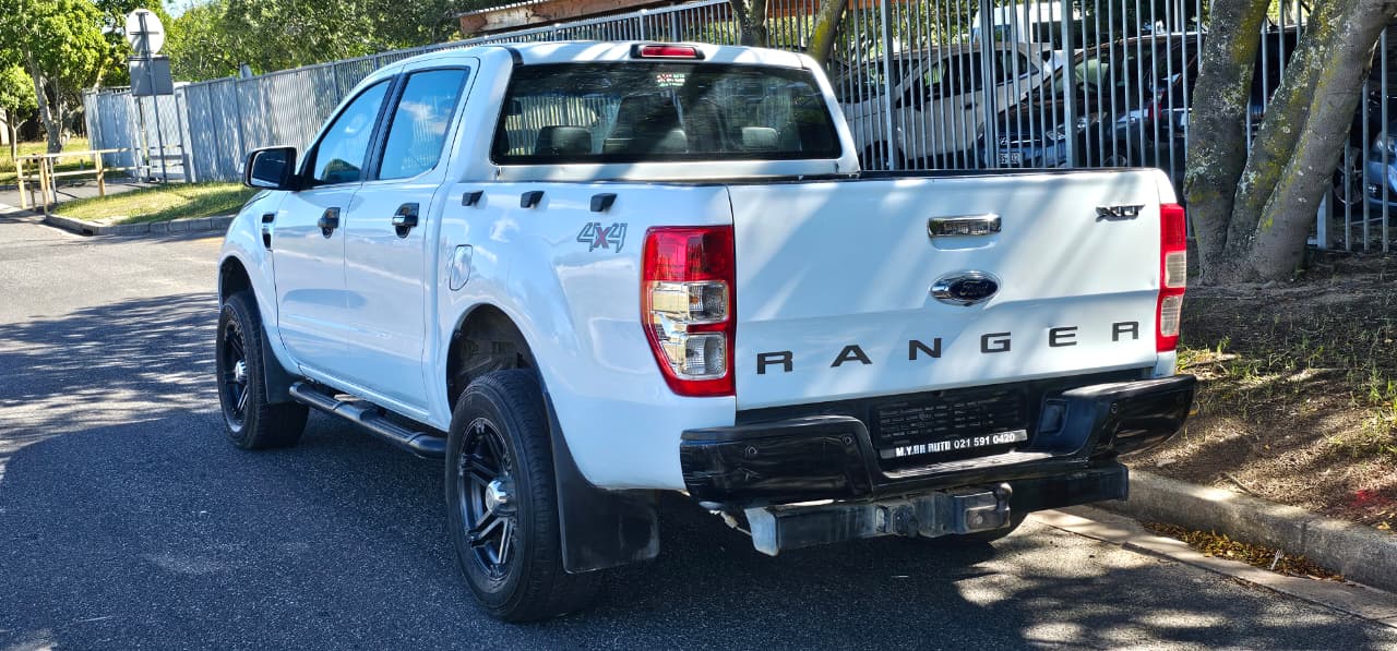 2015 Ford Ranger 3.2TDCi XLT 4x4 Double Cab thumbnail 3