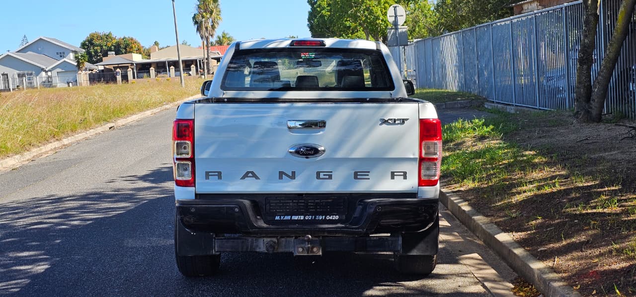 2015 Ford Ranger 3.2TDCi XLT 4x4 Double Cab thumbnail 2
