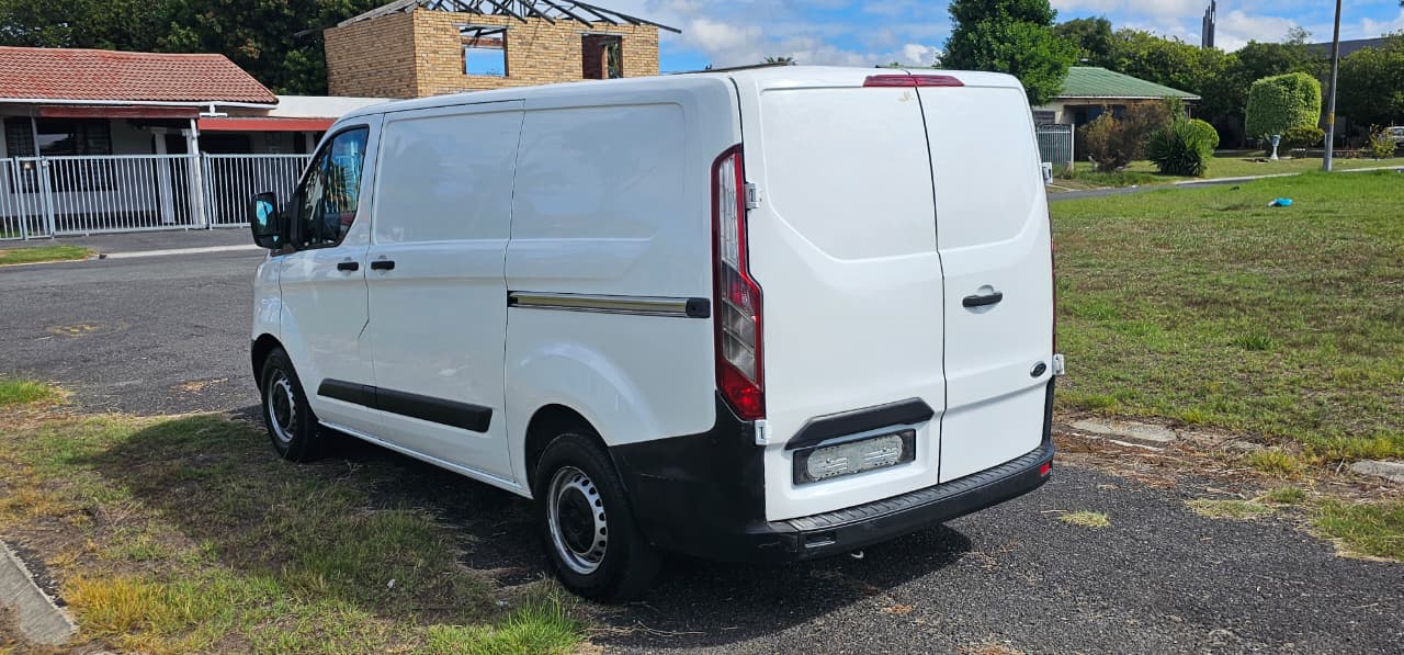 2016 Ford Transit Custom 2.2 TDCi thumbnail 5