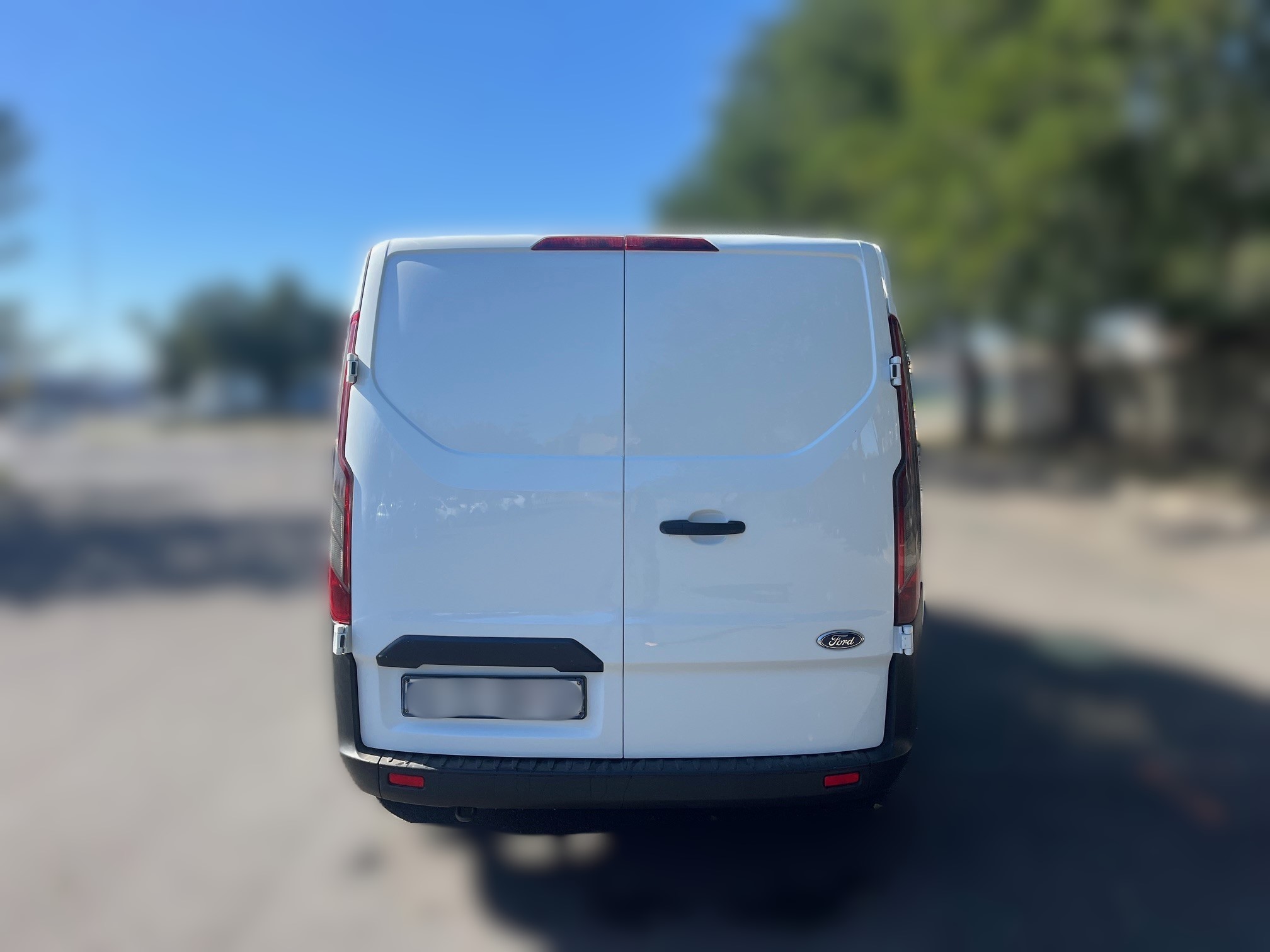 2015 Ford Transit Custom 2.2TDCi SWB Ambiente thumbnail 4