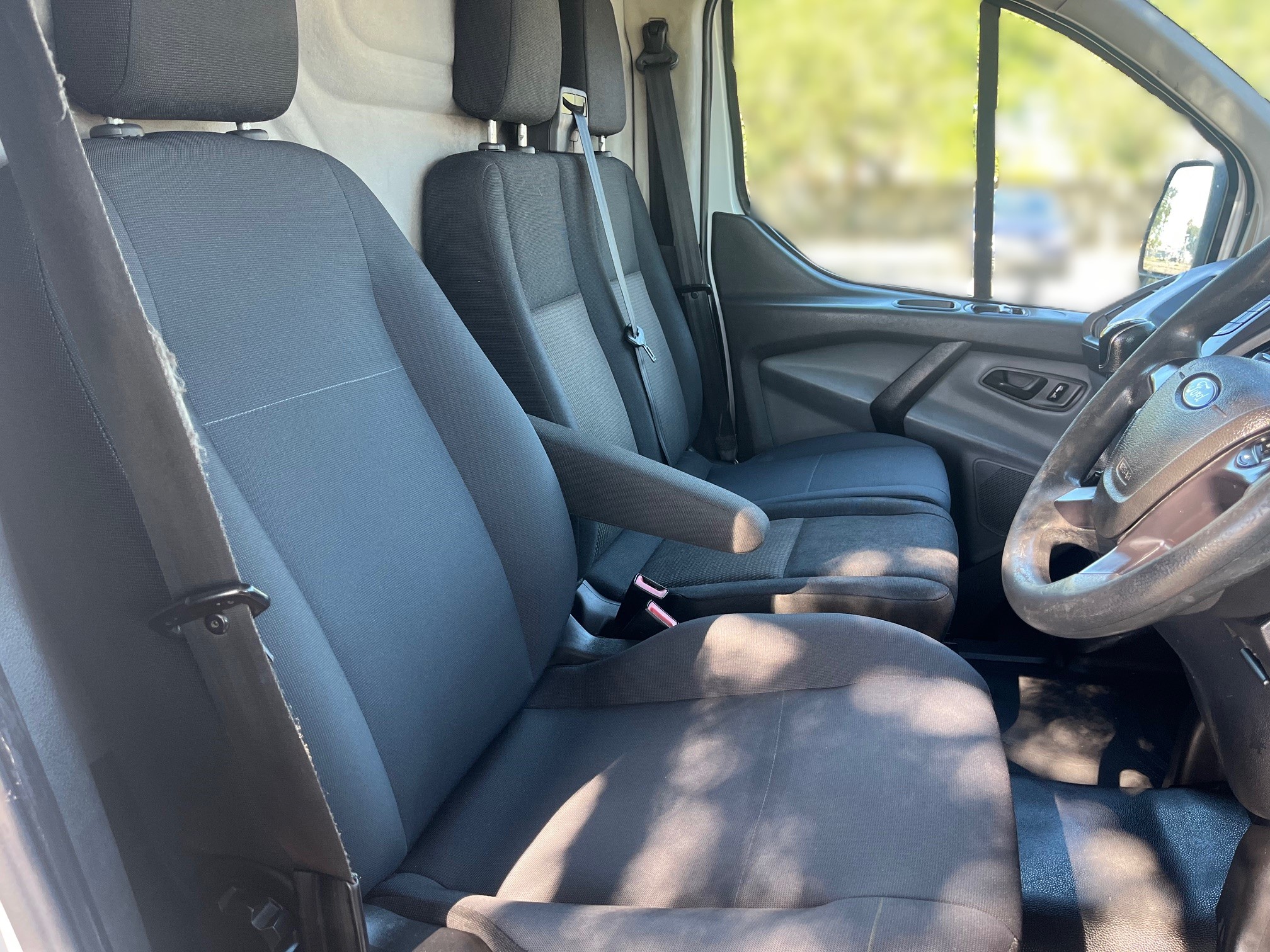2015 Ford Transit Custom 2.2TDCi SWB Ambiente thumbnail 7