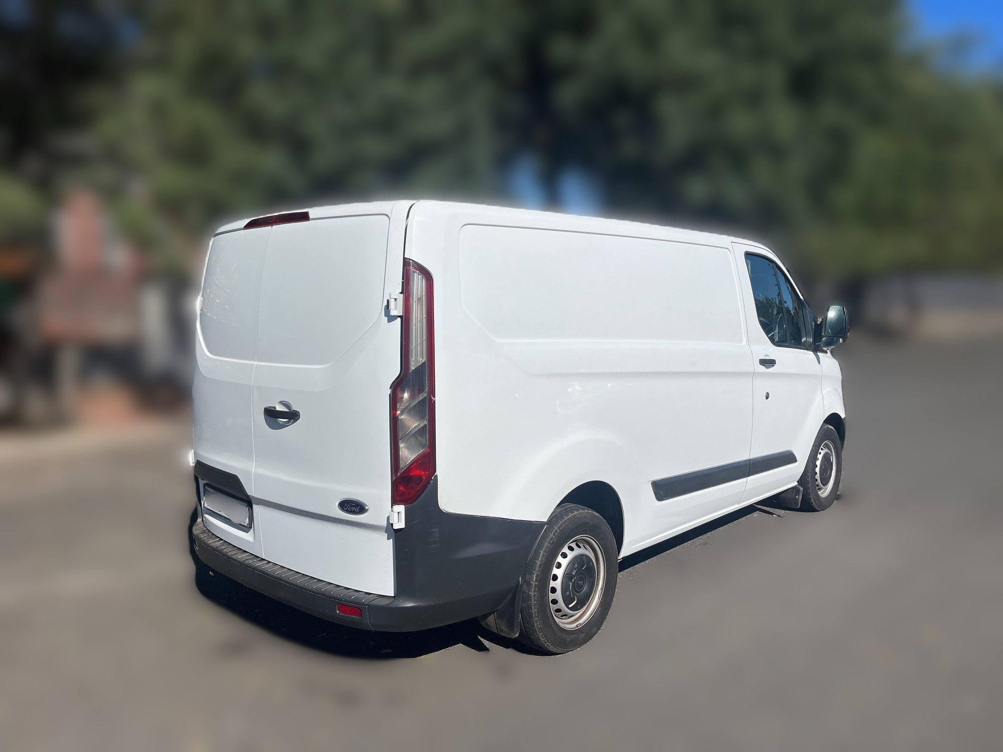 2015 Ford Transit Custom 2.2TDCi SWB Ambiente thumbnail 12