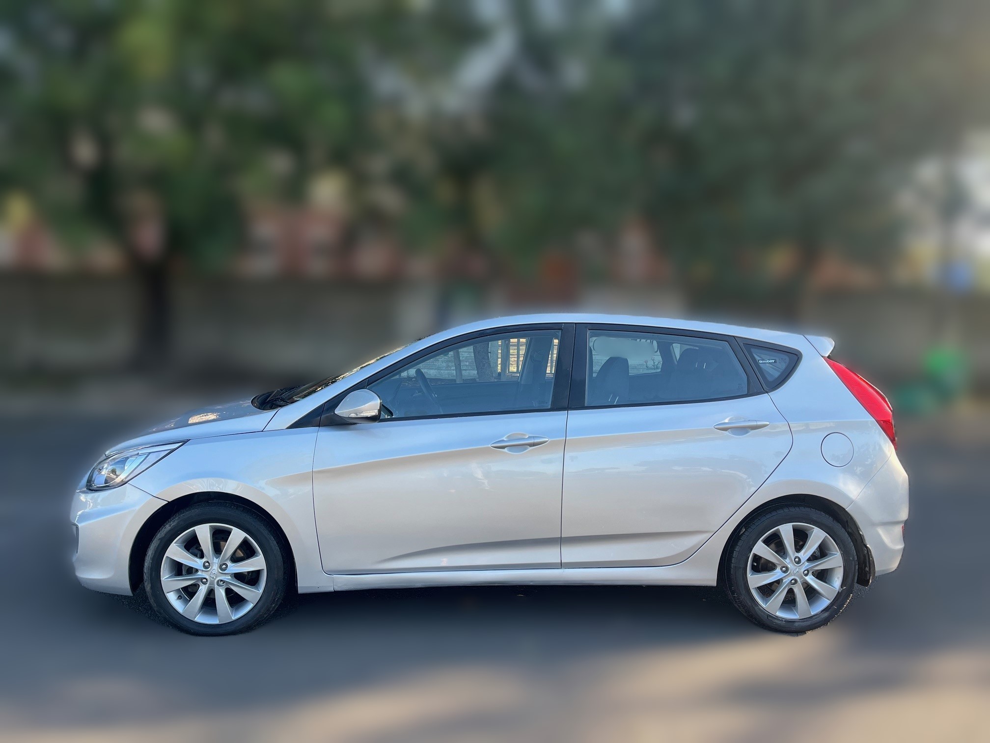 2016 Hyundai Accent 1.6i Fluid auto thumbnail 2