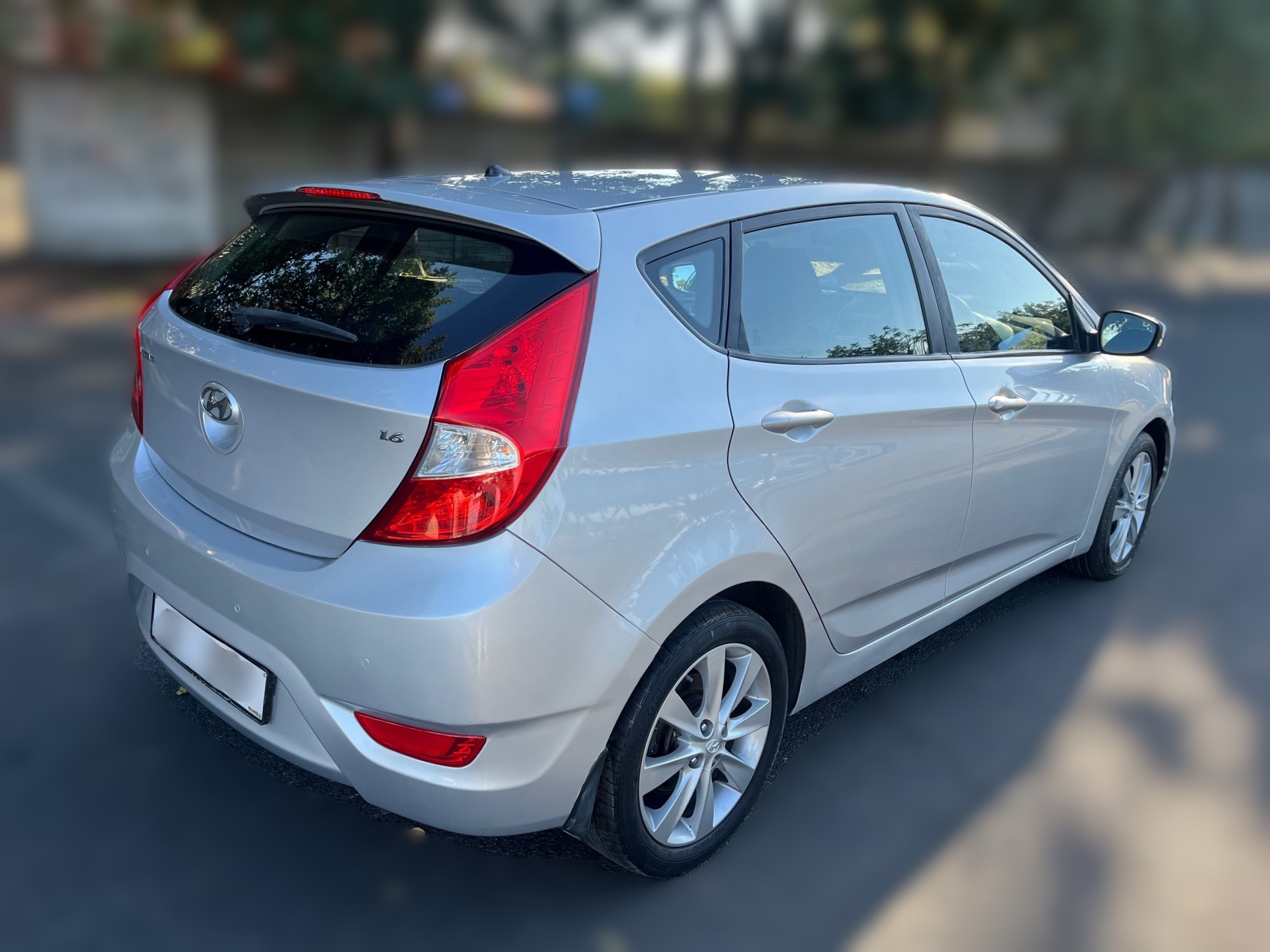 2016 Hyundai Accent 1.6i Fluid auto thumbnail 5