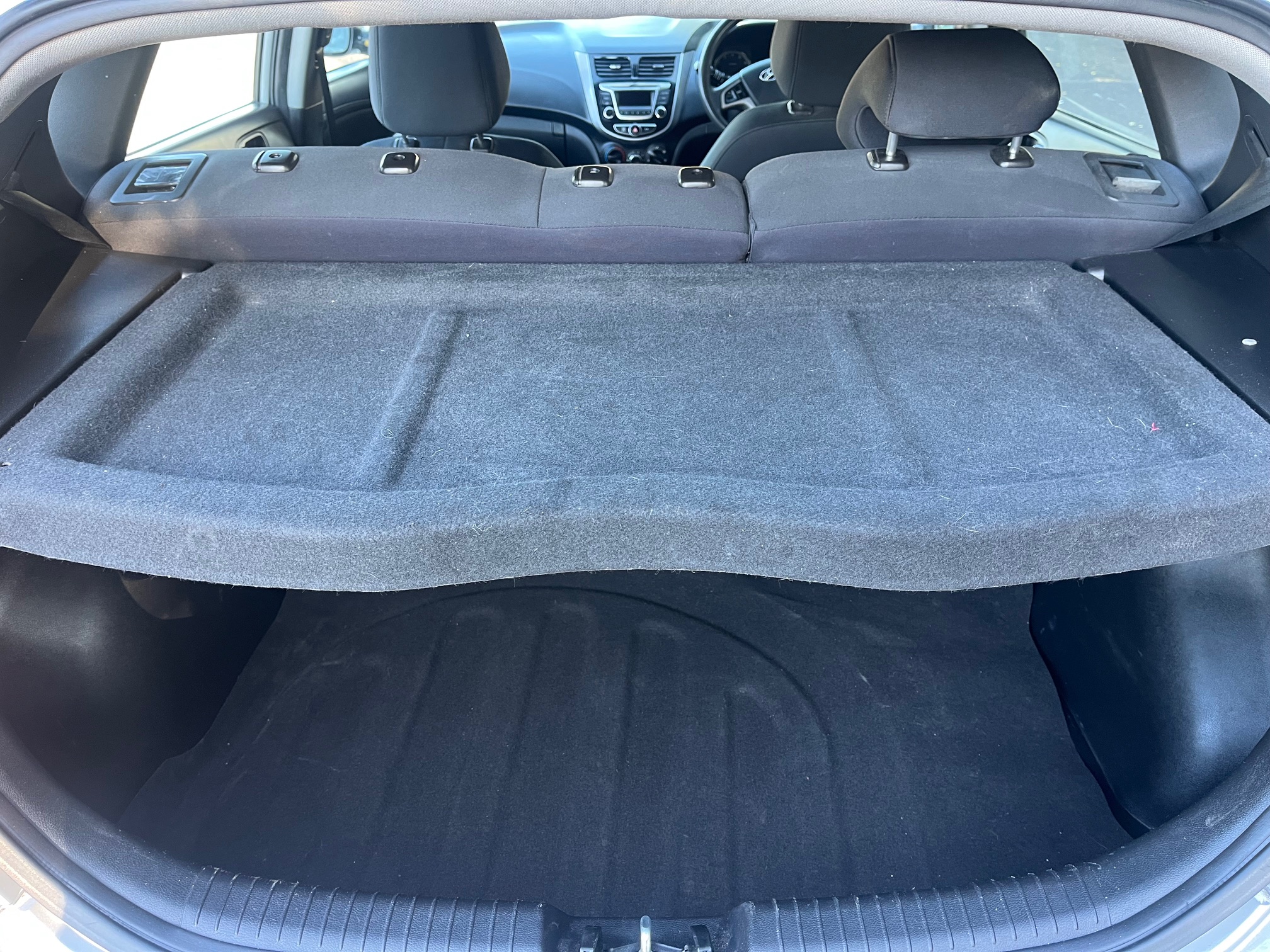 2016 Hyundai Accent 1.6i Fluid auto thumbnail 10