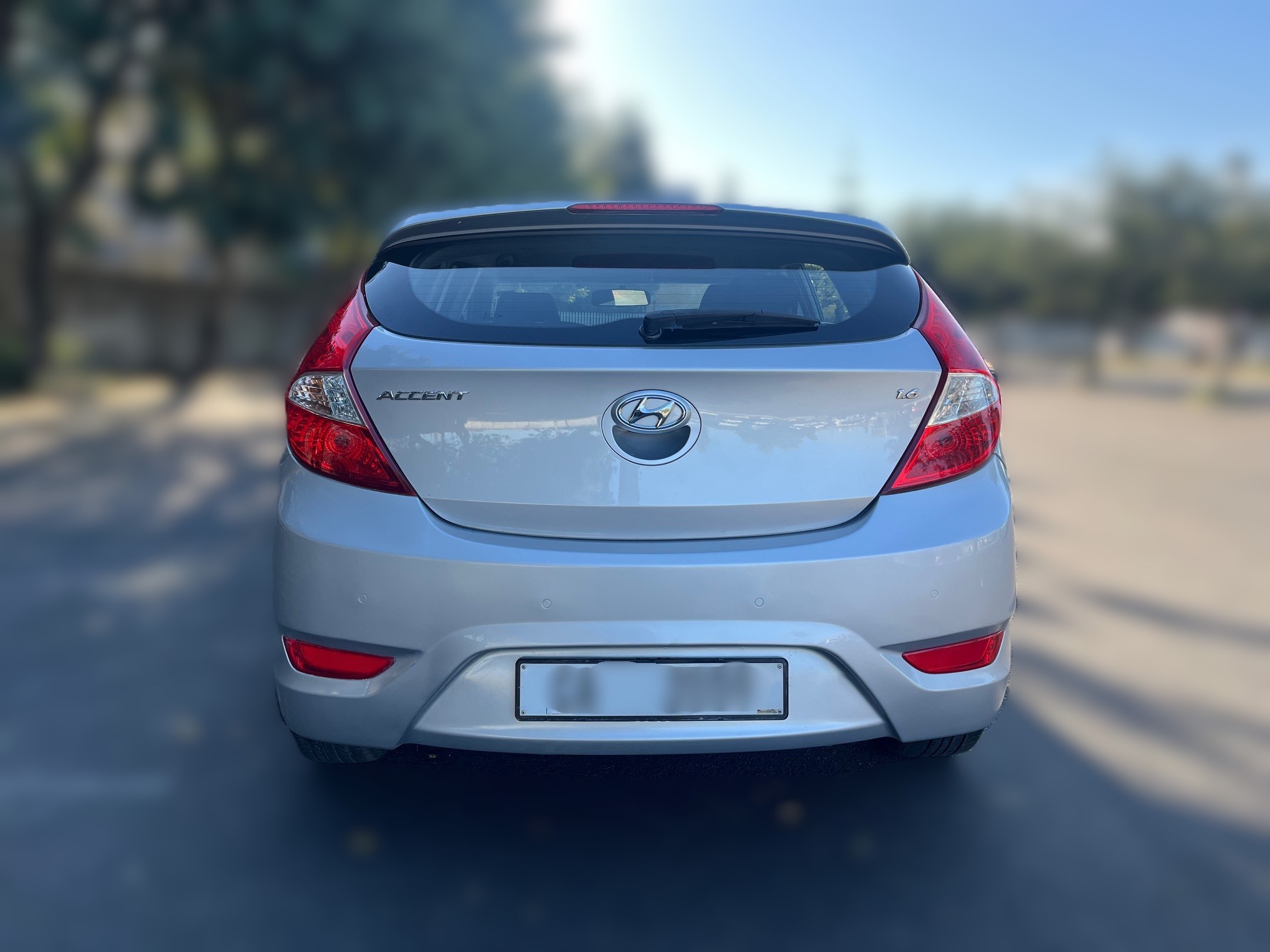 2016 Hyundai Accent 1.6i Fluid auto thumbnail 14