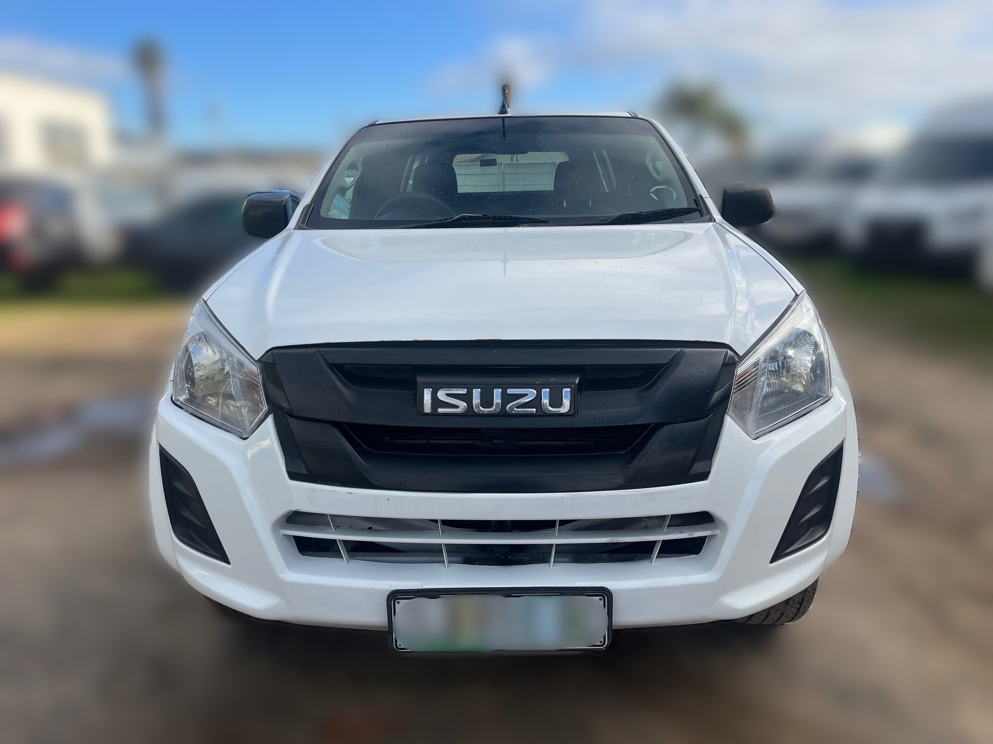 2019 Isuzu 250D-TEQ Extended Cab thumbnail 11