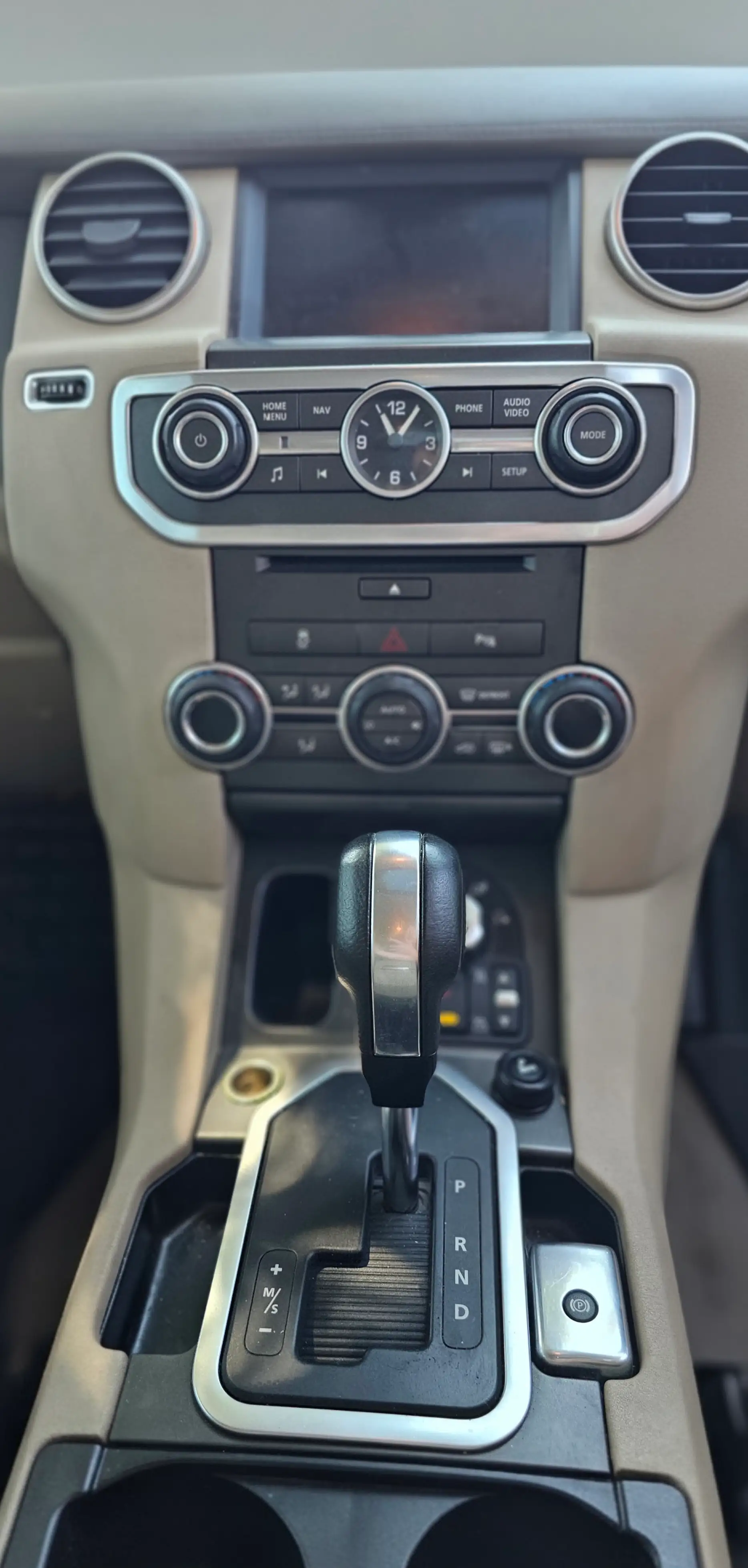 2012 Land Rover Discovery 4 SDV6 SE thumbnail 10