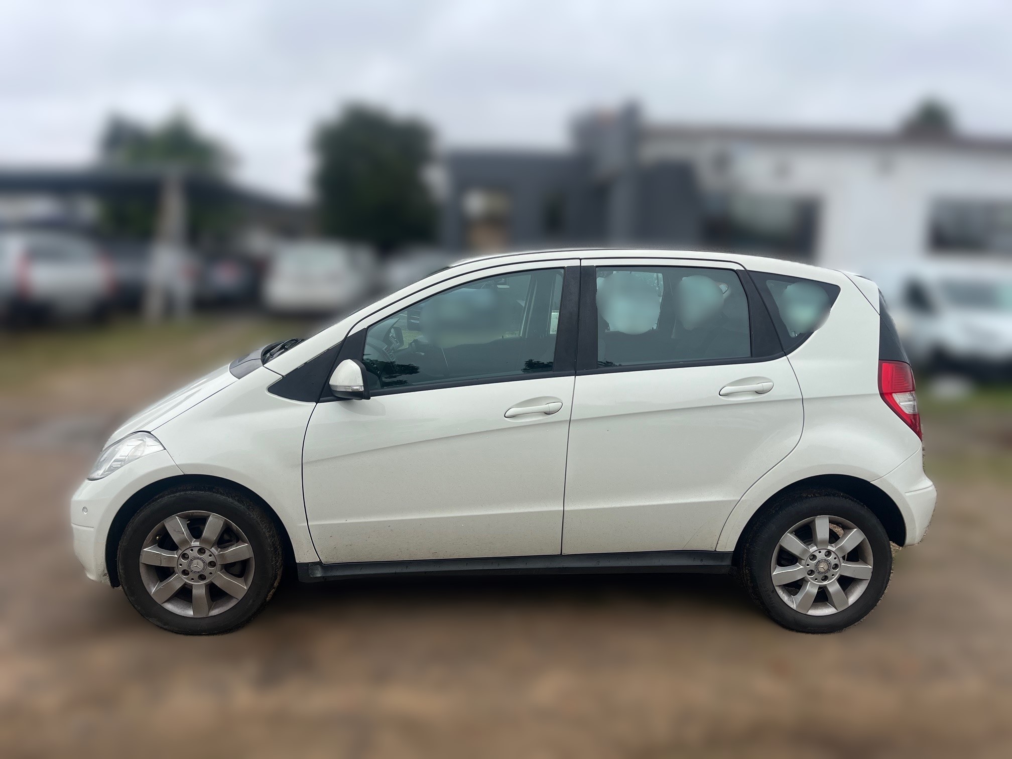 2011 Mercedes-Benz A180 CDi Auto thumbnail 2