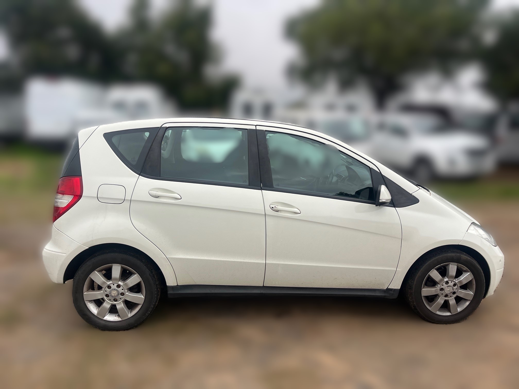 2011 Mercedes-Benz A180 CDi Auto thumbnail 6