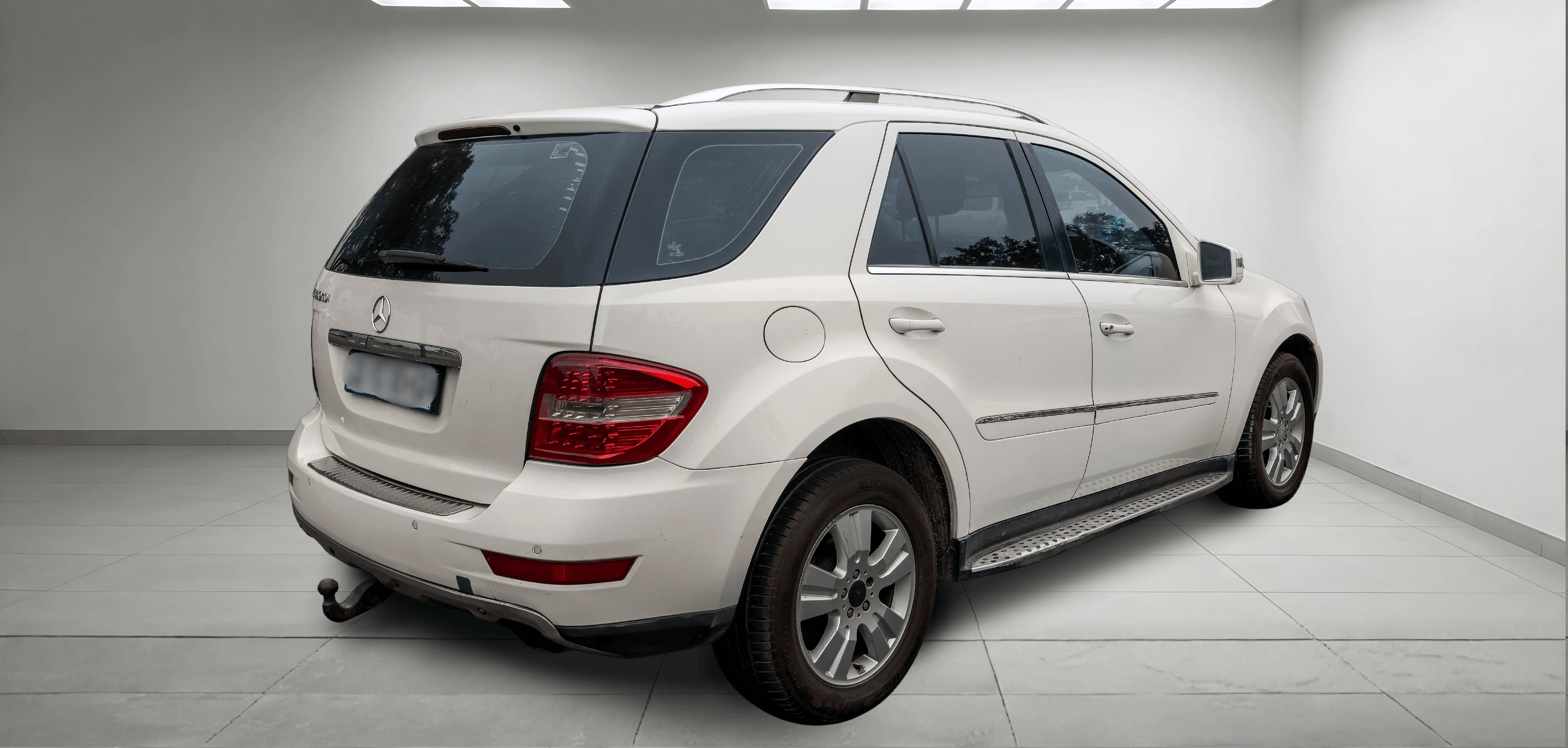 2011 Mercedes ML350 thumbnail 5