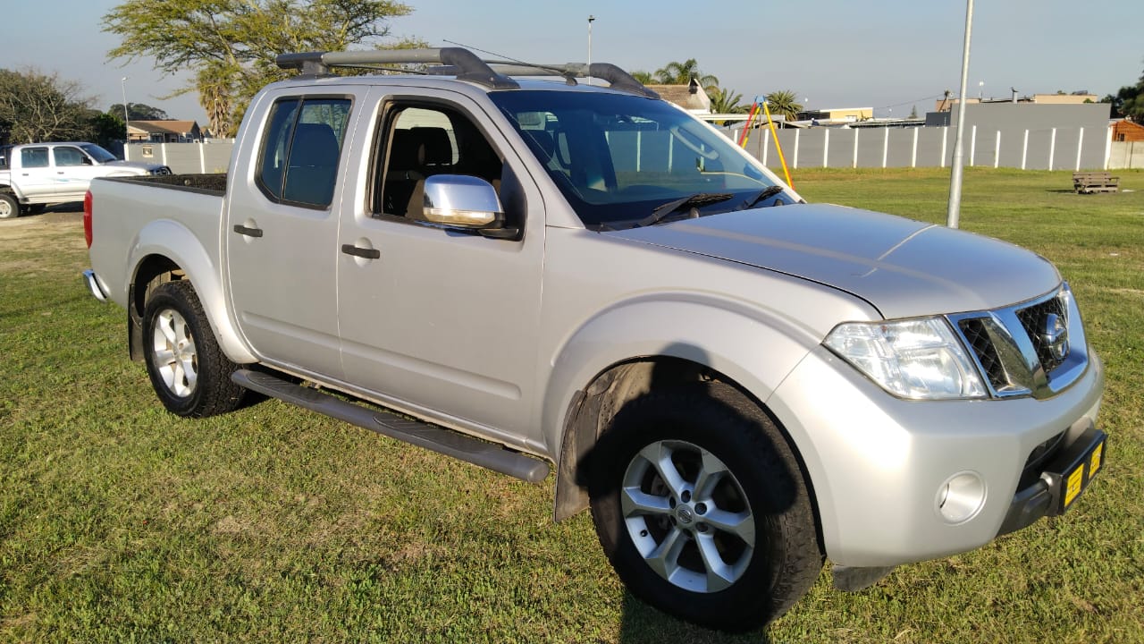 2011 Nissan  Navara 2.5 DCi 4X4 Double Cab thumbnail 4