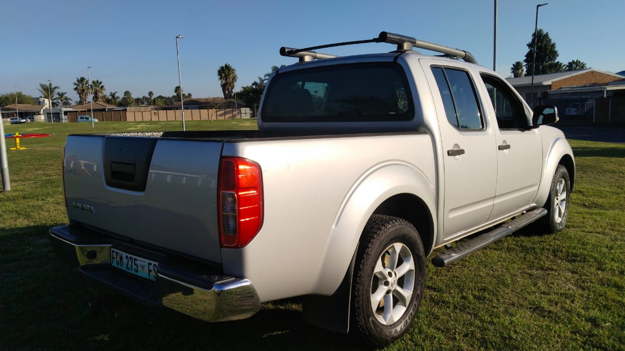 2011 Nissan  Navara 2.5 DCi 4X4 Double Cab thumbnail 7