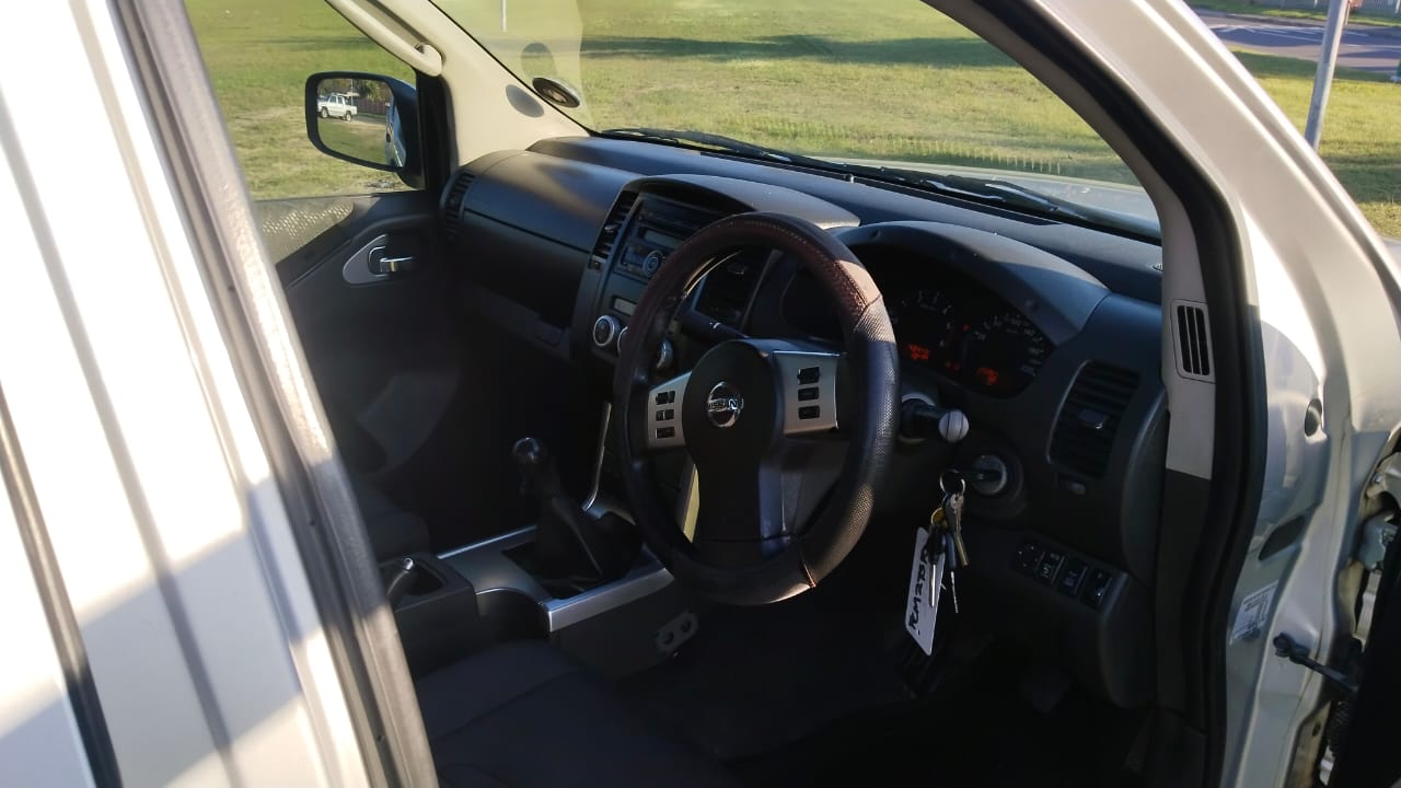 2011 Nissan  Navara 2.5 DCi 4X4 Double Cab thumbnail 8