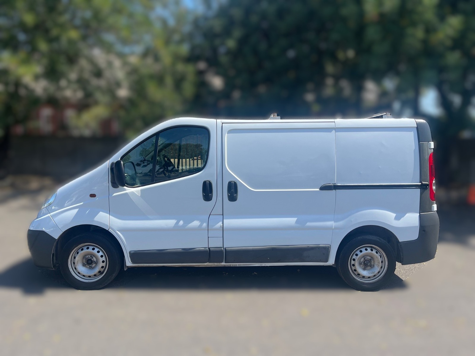 2014 Opel Vivaro 1.9 TDCi (Full Service History) thumbnail 7