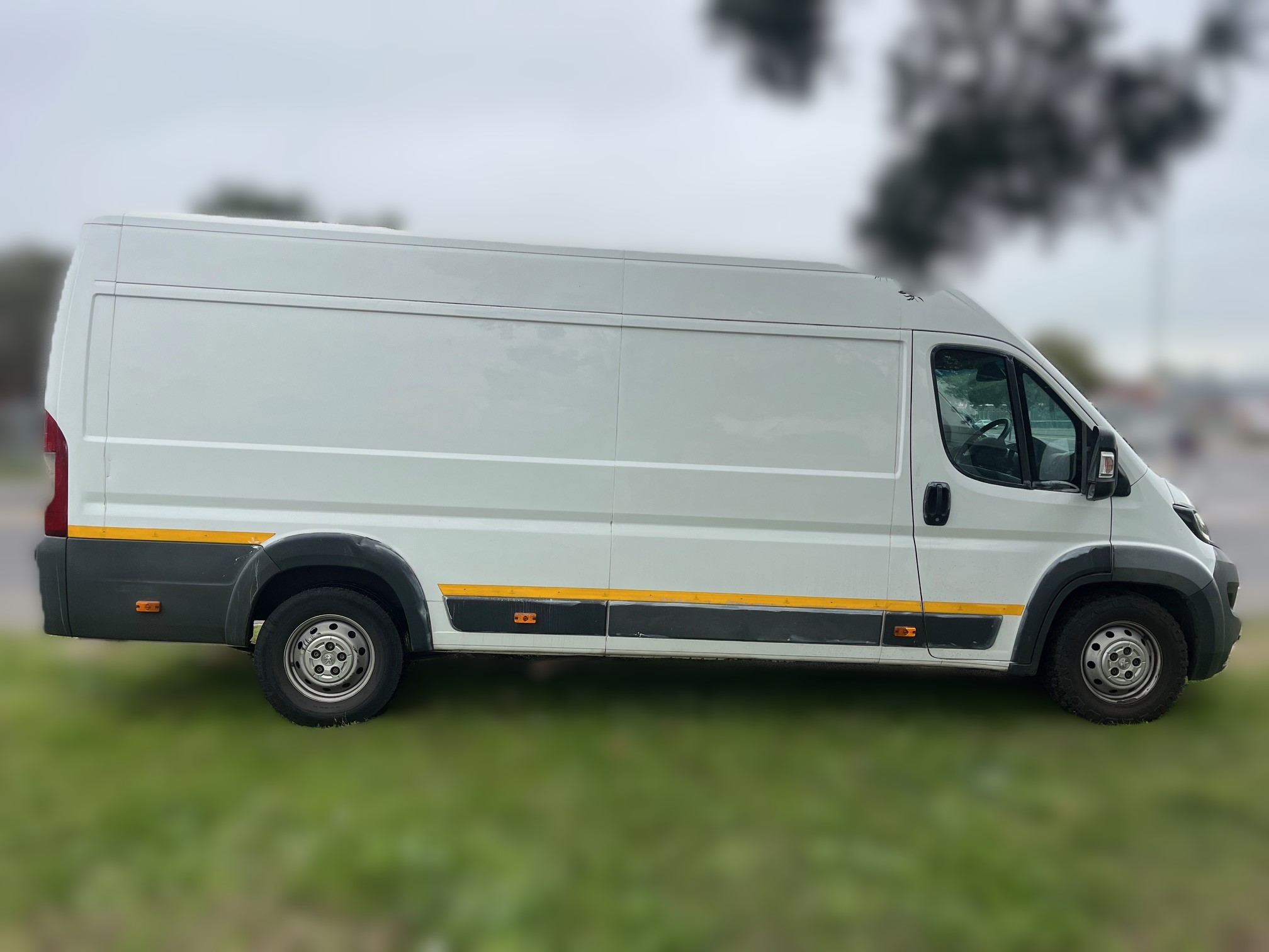 2016 Peugeot Boxer ELWB thumbnail 6