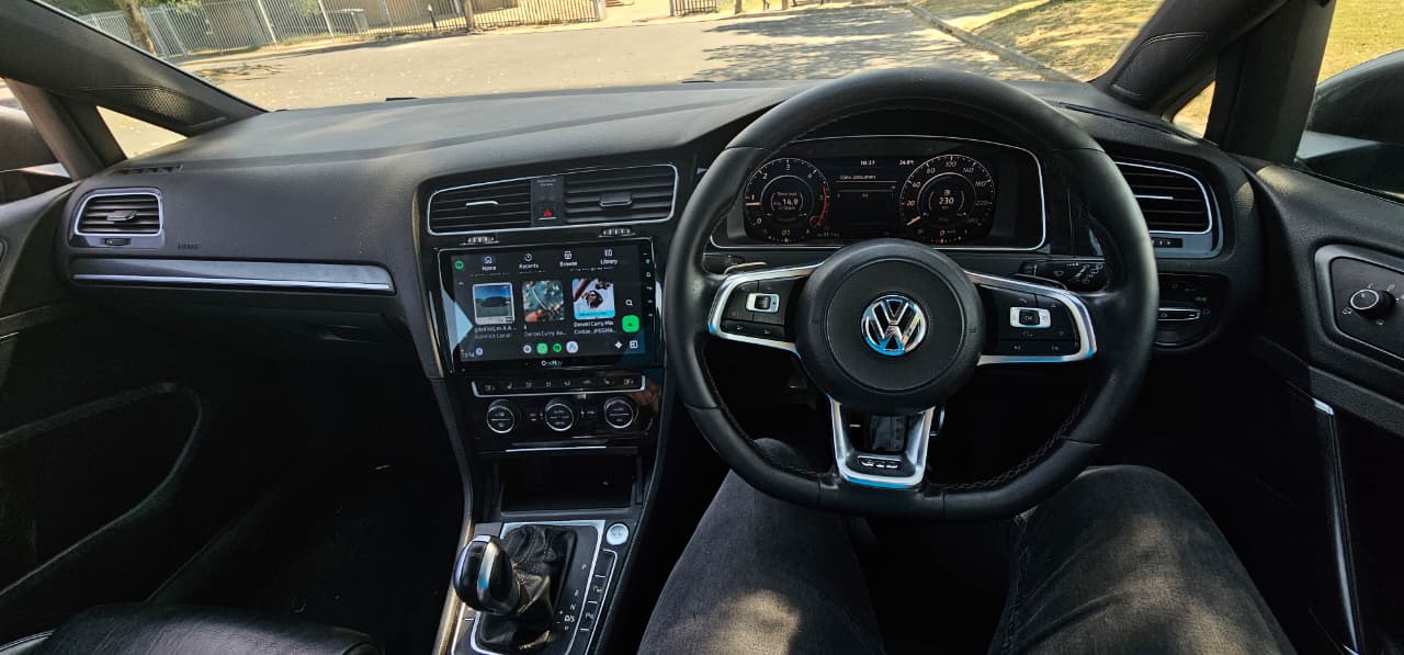 2017 Volkswagen  Golf GTD  thumbnail 9