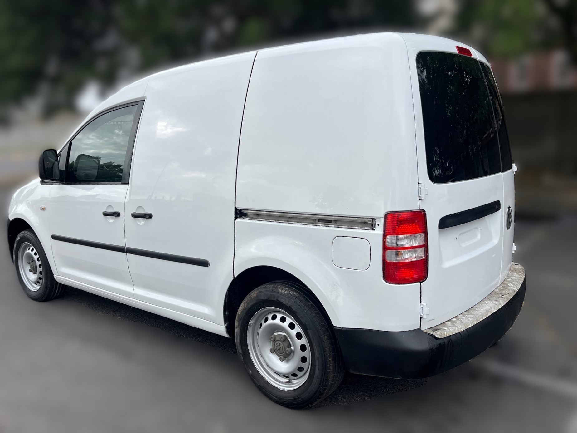 2013 Volkswagen Caddy 2.0TDi Panel Van thumbnail 3