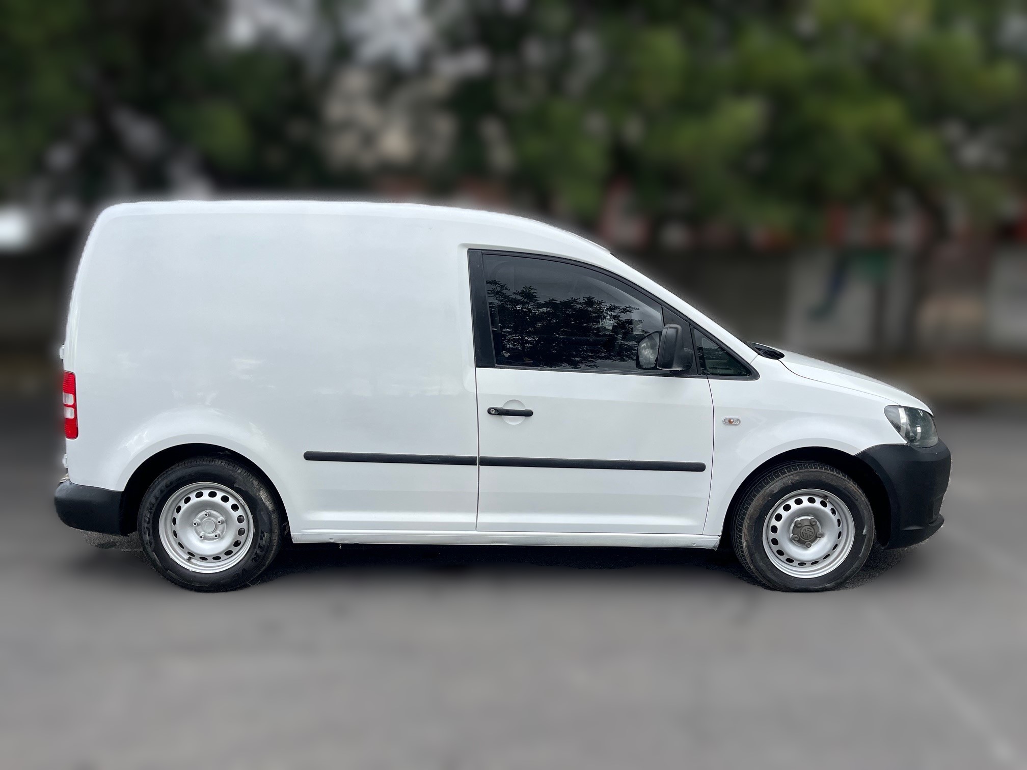 2013 Volkswagen Caddy 2.0TDi Panel Van thumbnail 12