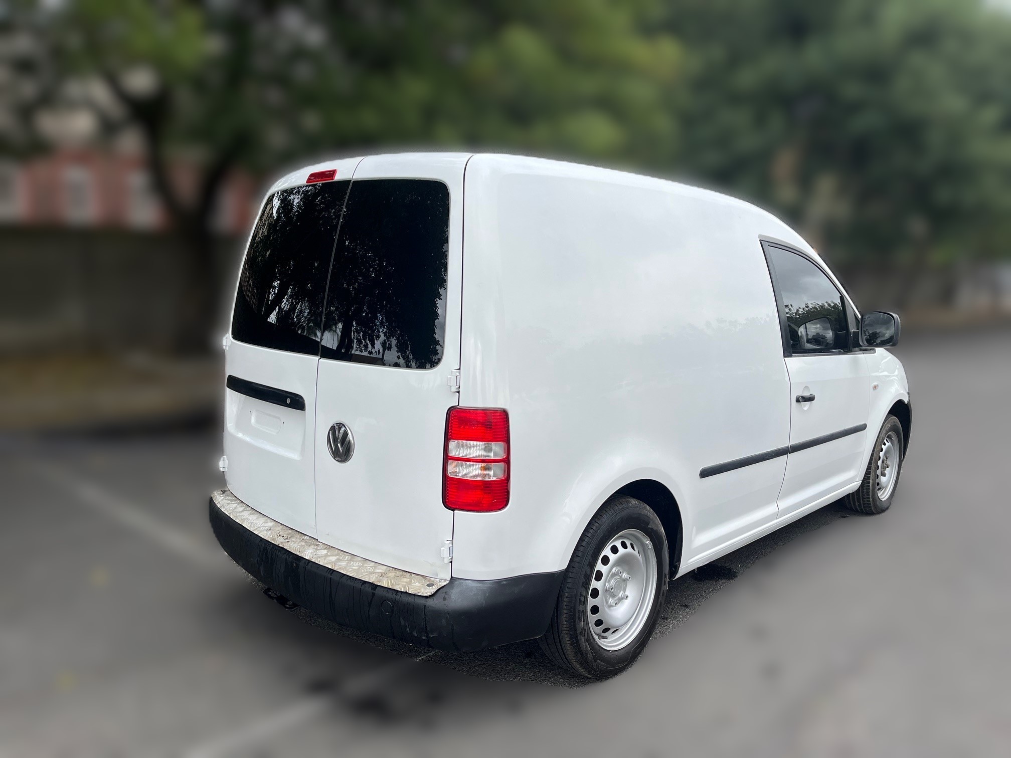 2013 Volkswagen Caddy 2.0TDi Panel Van thumbnail 11