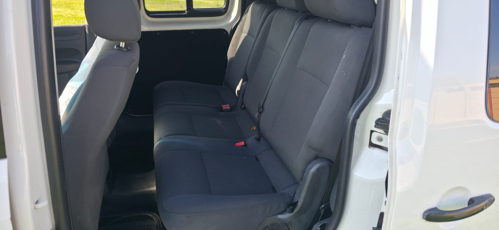 2015 Volkswagen Caddy Maxi Crew Cab 2.0 TDI thumbnail 5