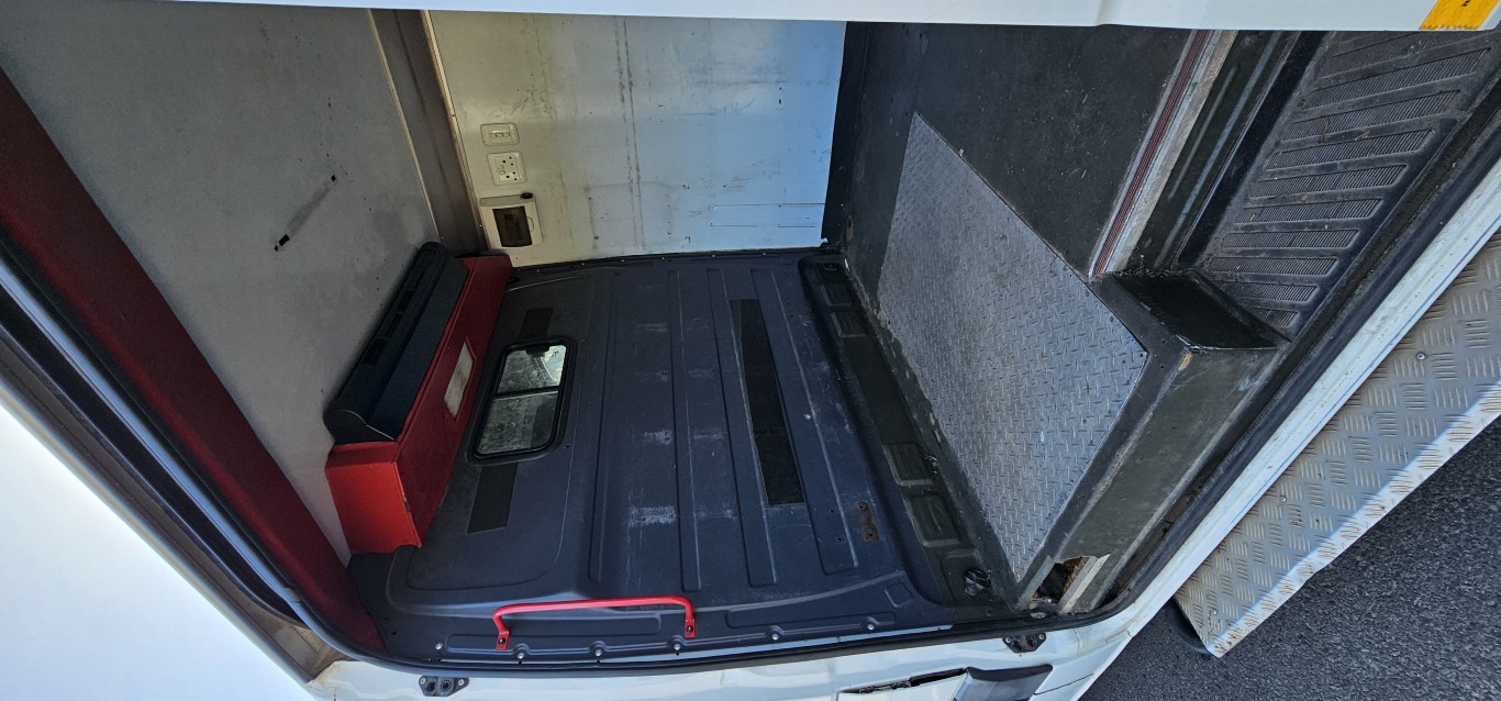 2015 Volkswagen Crafter 35 2.0 TDI Low Roof thumbnail 10