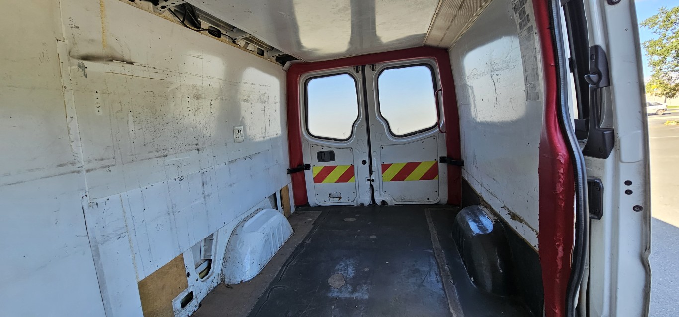 2015 Volkswagen Crafter 35 2.0 TDI Low Roof thumbnail 11