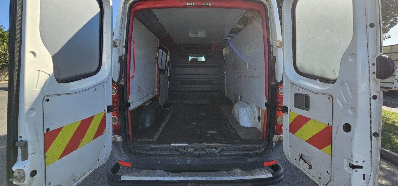 2015 Volkswagen Crafter 35 2.0 TDI Low Roof thumbnail 12