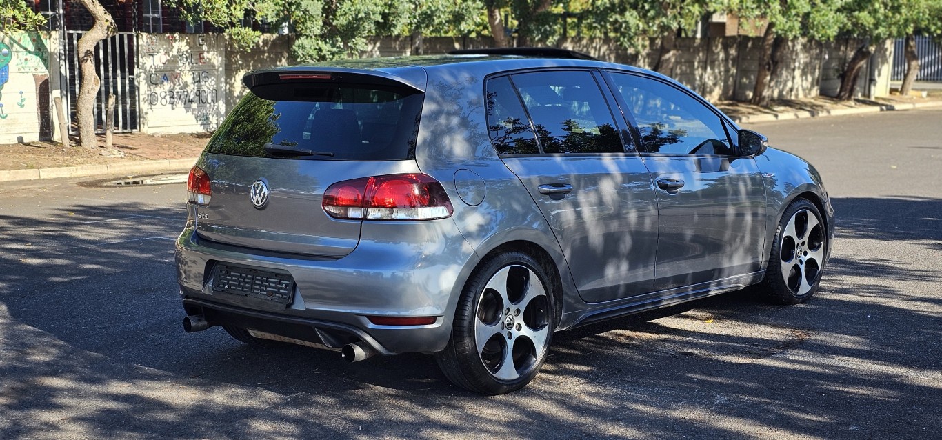 2012 Volkswagen Golf 6 GTI DSG thumbnail 6