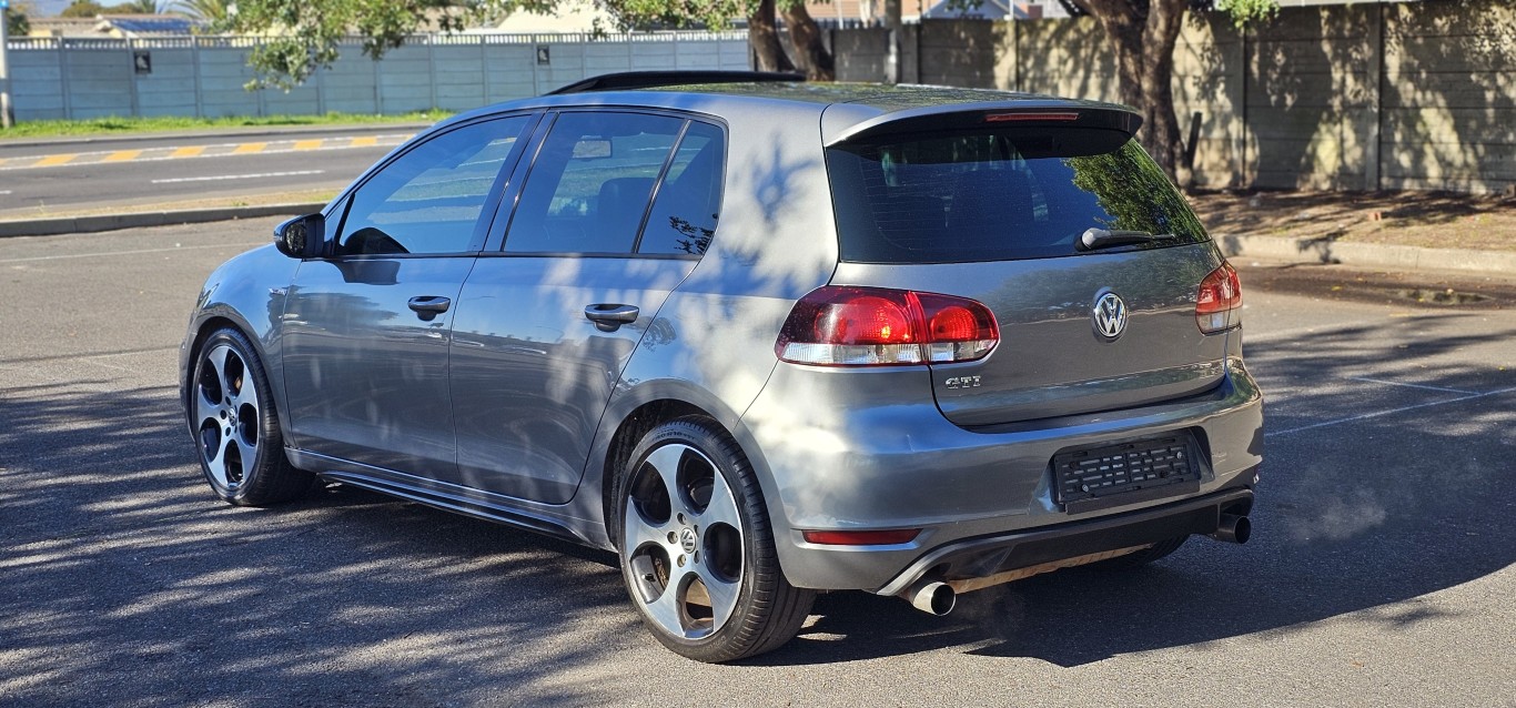 2012 Volkswagen Golf 6 GTI DSG thumbnail 8