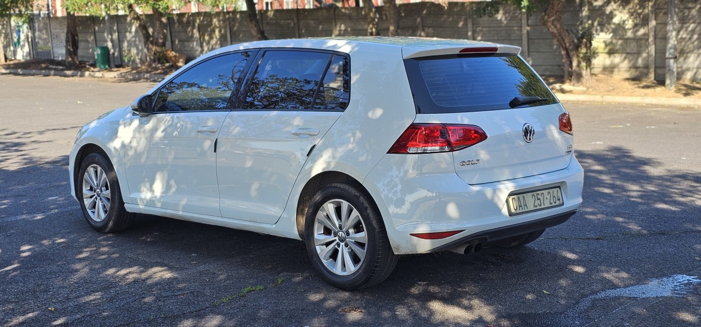 2016 Volkswagen Golf 7 1.4 TSI Comfortline thumbnail 3