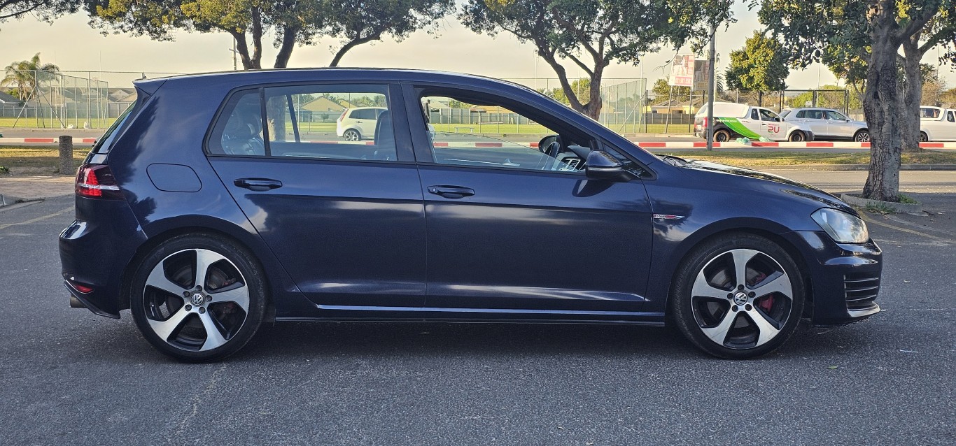 2015 Volkswagen Golf 7 GTI  thumbnail 5