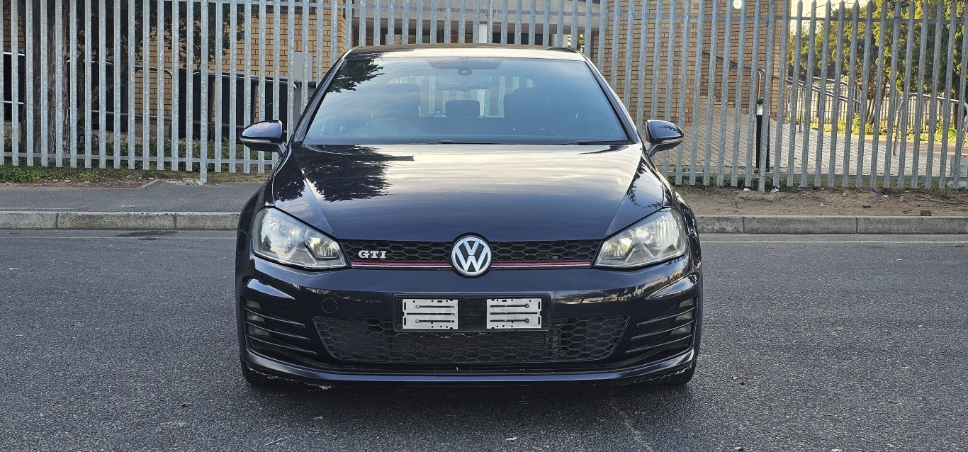 2015 Volkswagen Golf 7 GTI  thumbnail 3