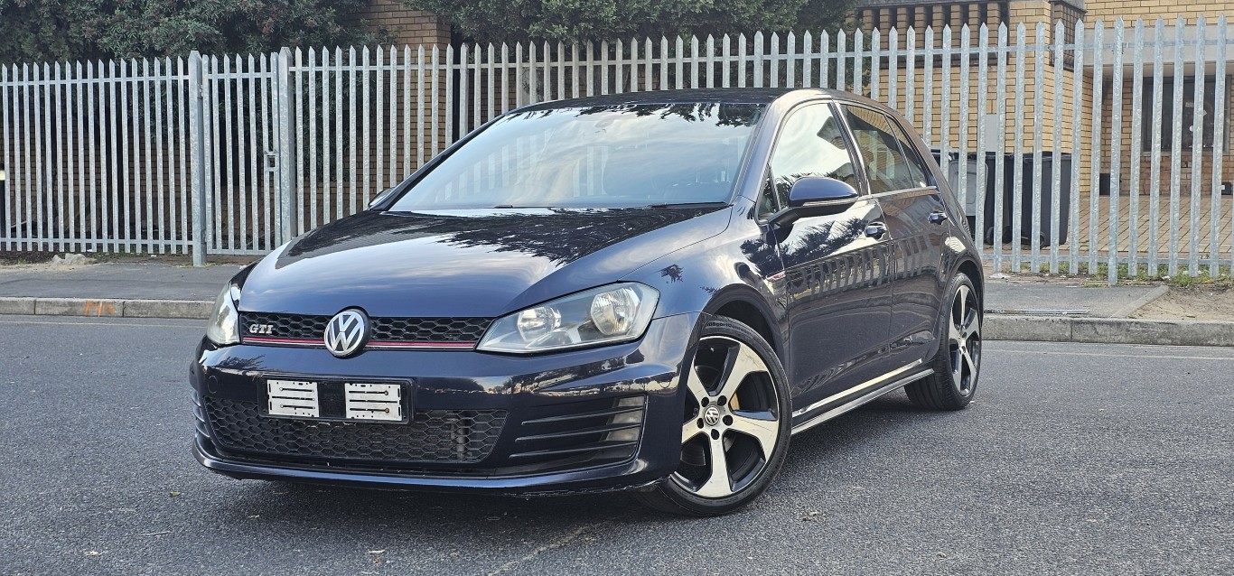 2015 Volkswagen Golf 7 GTI  thumbnail 2