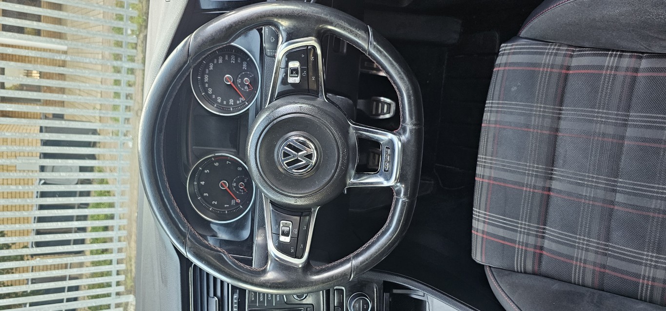 2015 Volkswagen Golf 7 GTI  thumbnail 12