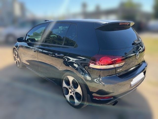 2012 Volkswagen Golf GTI DSG thumbnail 3