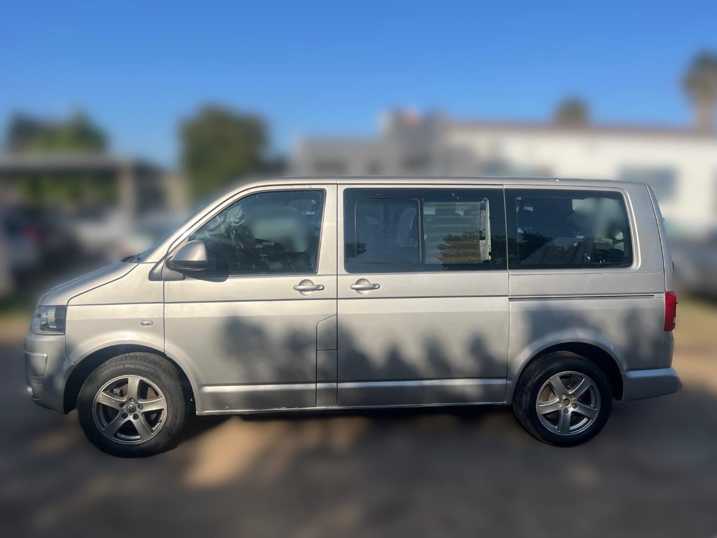 2010 Volkswagen Kombi 2.0 TDI thumbnail 2