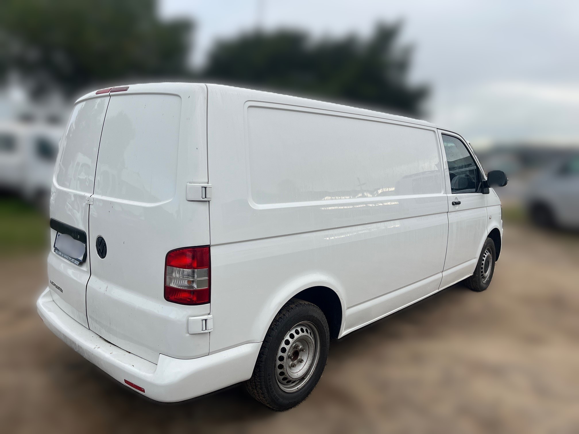 2012 Volkswagen Transporter thumbnail 4