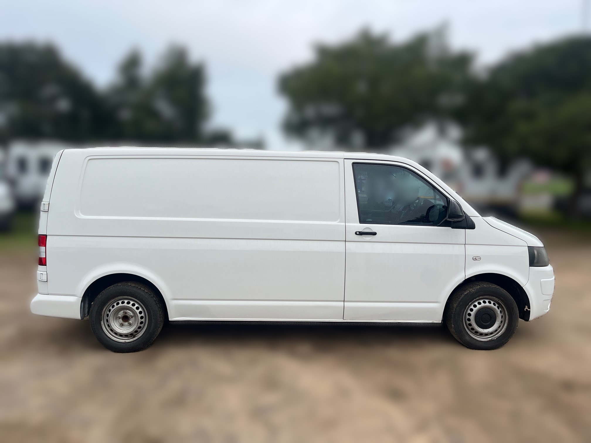 2012 Volkswagen Transporter thumbnail 6