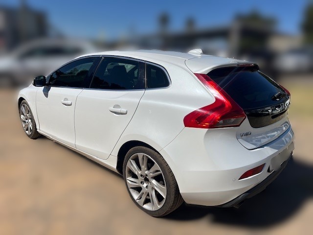 2014 Volvo V40 T3 Excel thumbnail 3