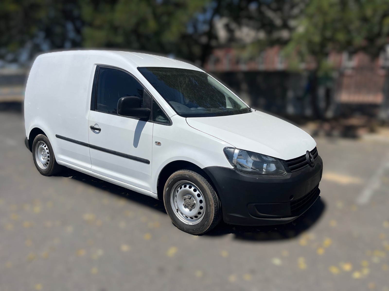 2018 VW Caddy 2.0 TDI  thumbnail 3